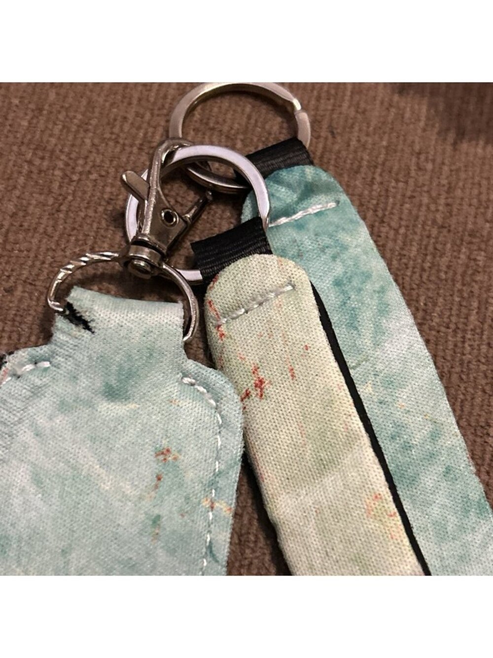 Chap Stick Key ring Holder & Wristlet Band Set Keychain Keyring Lip Balm Green